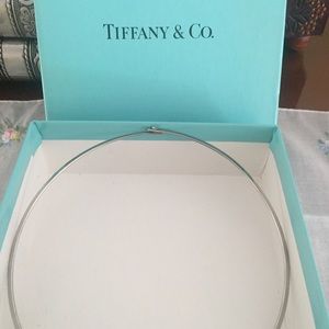 Tiffany’s silver metal choker.